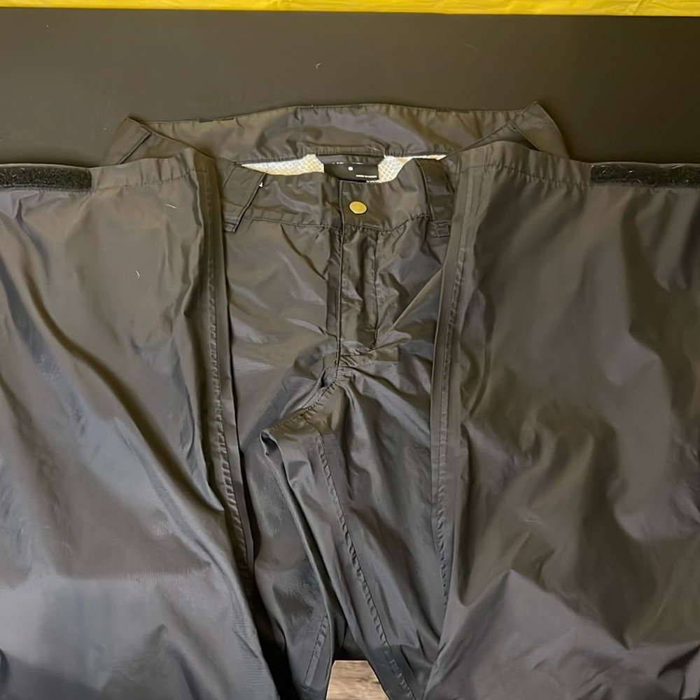 Grunden water resistant pants for women. Size small.